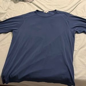 Very light worn Peter Millar Large Blue Aurora Performance T-Shirt